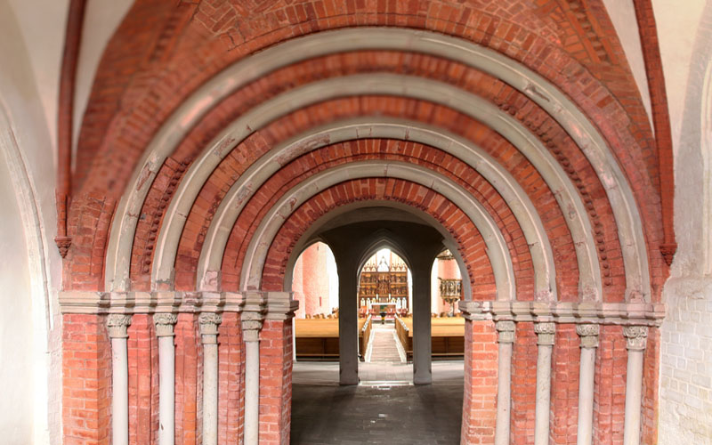 Das romanische Portal von St.Petri
